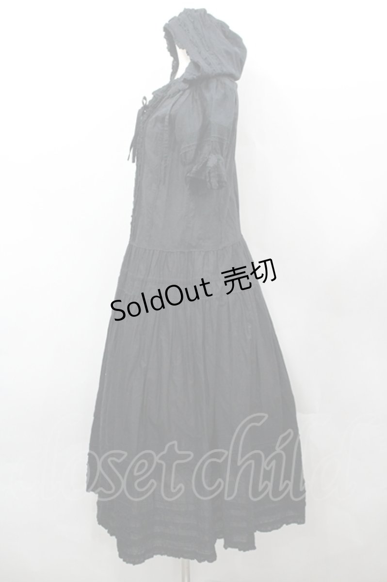 画像2: PINK HOUSE / フード付ティアードワンピース  黒 I-26-04-26-071-LO-OP-TE-ZI (2)