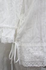 画像4: PINK HOUSE / サイド編み上げピンタックブラウス  白 I-26-04-26-021-LO-BL-TE-ZI (4)