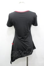 画像2: Qutie Frash / ドラゴンプリント胸元ベルトチュニック  黒×赤 I-26-04-27-030-QU-TO-TE-ZI (2)