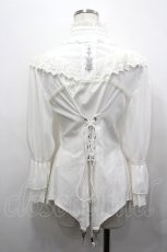画像2: Ozz oneste / 薔薇刺 五分袖立襟ブラウス  ホワイト I-26-04-27-036-OO-BL-SA-ZI (2)