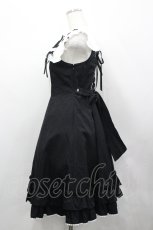 画像2: ALICE and the PIRATES / ジュリアフリルジャンパースカート  黒ｘ白 I-26-04-27-043-PA-OP-AS-ZI (2)