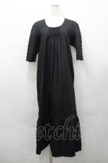 画像1: WONDERFUL WORLD / ピコフリルピンタック半袖ワンピース  黒 I-26-04-27-066-LO-SK-SA-ZI (1)