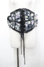 画像1: Qutie Frash / 鶴和柄リボン帯コルセット  黒Ｘ白 I-26-04-27-076-QU-TO-SA-ZI (1)