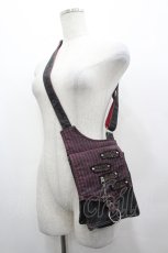 画像1: HN+nois / クロスチャームデニムショルダーバッグ  黒×赤 I-26-04-27-084-HN-BG-TE-ZI (1)