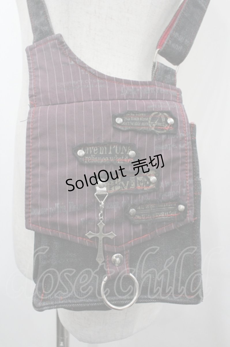 画像2: HN+nois / クロスチャームデニムショルダーバッグ  黒×赤 I-26-04-27-084-HN-BG-TE-ZI (2)