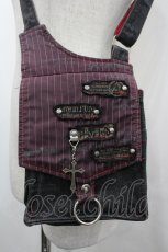 画像2: HN+nois / クロスチャームデニムショルダーバッグ  黒×赤 I-26-04-27-084-HN-BG-TE-ZI (2)