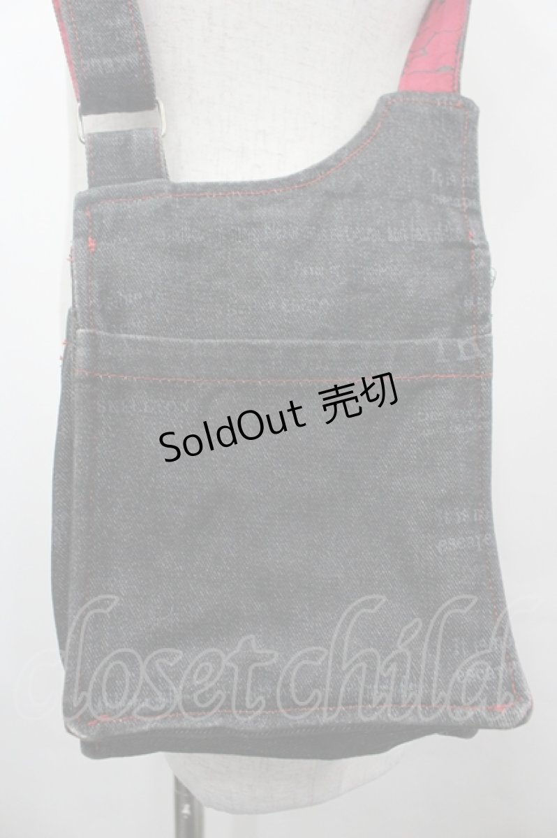 画像3: HN+nois / クロスチャームデニムショルダーバッグ  黒×赤 I-26-04-27-084-HN-BG-TE-ZI (3)