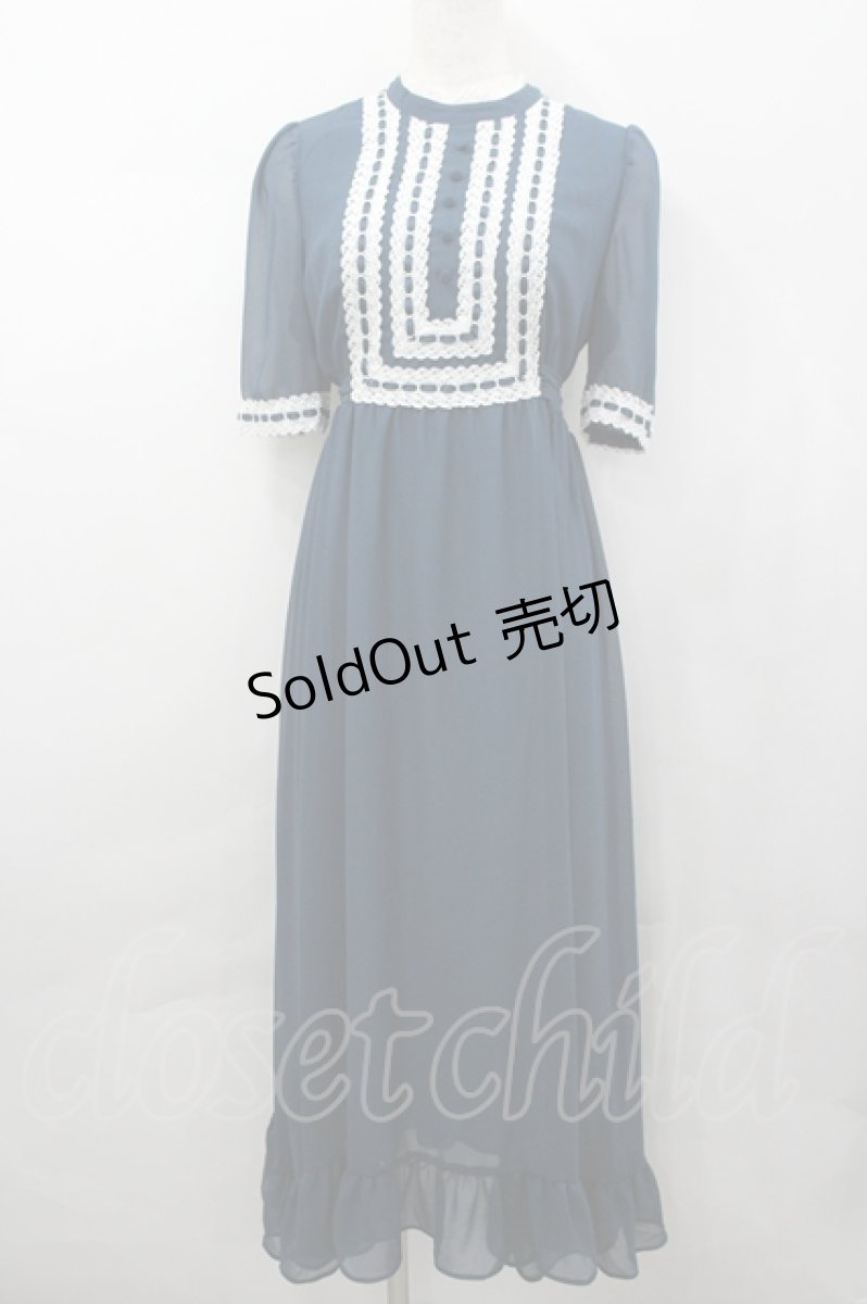 画像1: an another angelus / はしごリボン使いジョーゼットロングワンピース  青Ｘ白 I-26-04-29-058-CA-OP-SA-ZI (1)