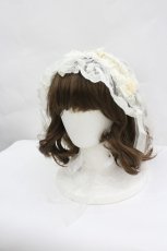 画像1: BABY,THE STARS SHINE BRIGHT / a Rose  ガラスドームに閉じ込めた一輪の薔薇 ヘッドドレス  生成り I-26-04-30-051-BA-AC-SA-ZI (1)