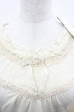 画像3: axes femme / 袖総レースインナーPO M キナリ I-26-05-02-032-AX-TO-SA-ZI (3)