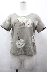 画像1: KANEKO ISAO / うちわ柄Tシャツ  グレー I-26-05-06-047-EL-TS-SA-ZI (1)