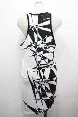 画像2: CIVARIZE / Thwartアシンメトリージオメトリック総柄タンクトップ 46 黒Ｘ白 I-26-05-06-078-PU-TO-SA-ZI (2)