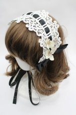 画像1: LOLITAその他(お買取対象外) / フラワーレースリボンヘッドドレス  黒Ｘ白 I-26-05-08-097-LO-ZA-SA-ZI (1)