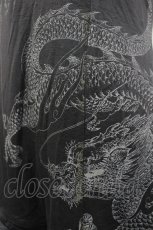 画像3: Ozz Croce / Vネック龍プリント半袖トップス  黒 I-26-05-10-054-OO-TO-SA-ZI (3)