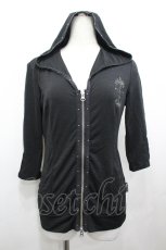画像1: Ozz Croce / 胸元クロス刺繍パーカー  黒 I-26-05-10-060-OO-TO-SA-ZI (1)