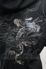 画像3: Ozz Croce / 後ろ刺繍半袖ロングパーカー  黒 I-26-05-10-064-OO-TO-SA-ZI (3)