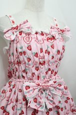 画像4: Angelic Pretty / Strawberry Cake Party シャーリングジャンパースカート  ピンク I-26-05-10-073-AP-OP-TE-ZI (4)