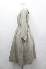 画像2: Fi.n.t / Holly刺繍ワンピース  カーキ I-26-05-10-091-CA-OP-SA-ZI (2)