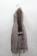 画像2: axes femme / ブローチ付きレースワンピース M 茶 I-26-05-10-094-AX-OP-SA-ZI (2)