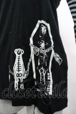 画像3: PEACE NOW / 裾キャラプリント&ボーダーラグランカットソー  黒Ｘグレー I-26-05-10-025-PU-TO-SA-ZI (3)