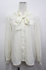 画像1: axes femme / 花刺繍ボウタイブラウス F 生成り I-26-05-12-004-AX-BL-TE-ZI (1)
