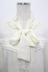 画像3: axes femme / 花刺繍ボウタイブラウス F 生成り I-26-05-12-004-AX-BL-TE-ZI (3)