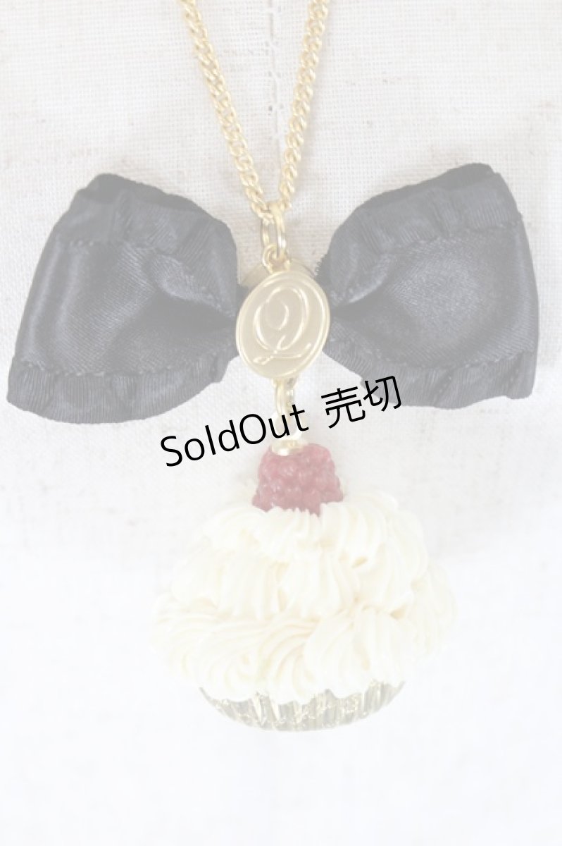 画像2: Q-pot. / “MAKE A WISH” CUPCAKE Raspberry w/Black Bow Dear ANGEL & DEVILネックレス  黒Ｘ白Ｘゴールド I-26-05-14-120-QP-AC-SA-ZI (2)