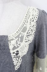 画像5: axes femme / 袖先レース半袖カットソー  グレー I-26-05-16-069-AX-TO-SA-ZI (5)