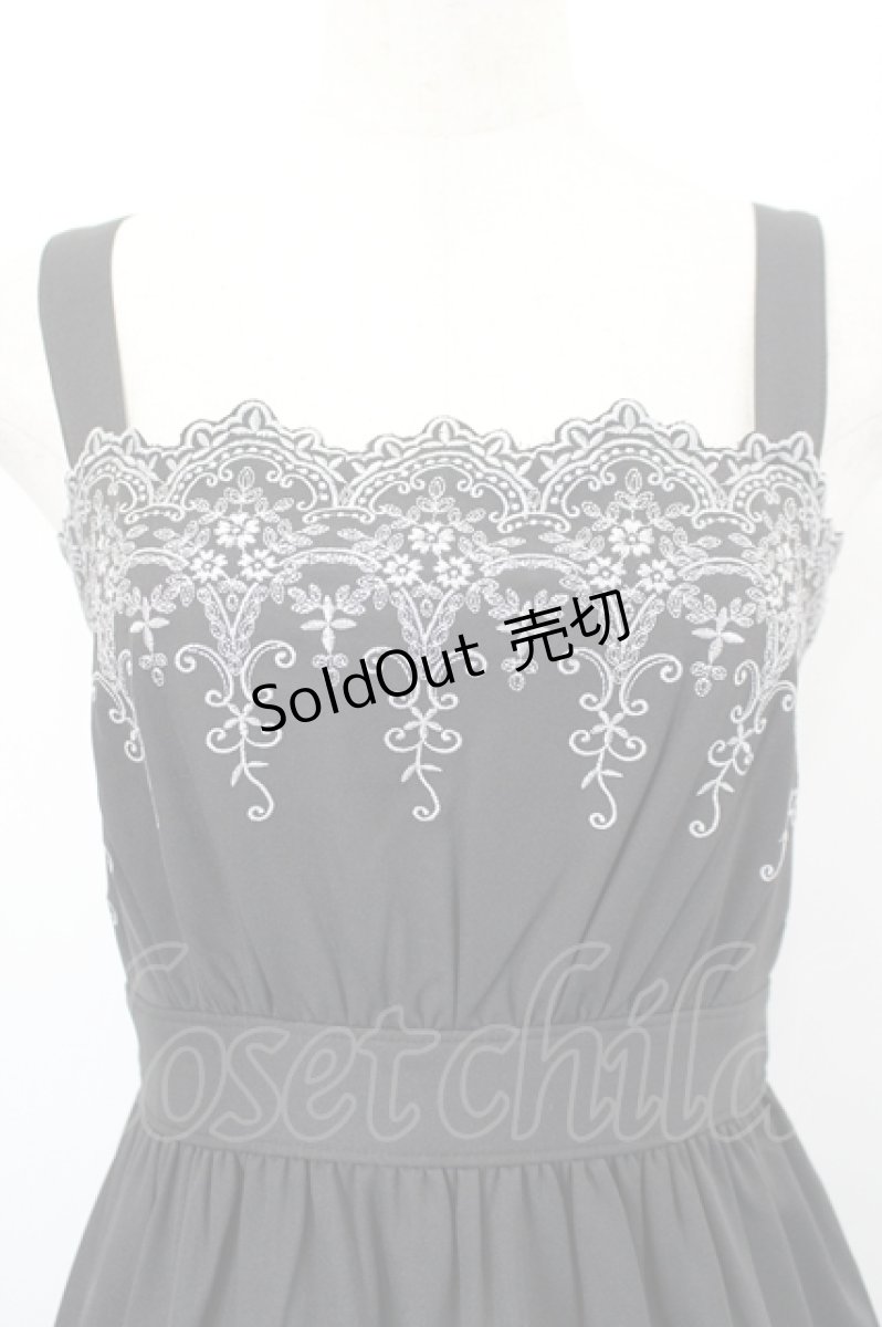 画像5: axes femme POETIQUE / スカラップ刺繍キャミワンピース M 黒 I-26-05-16-099-AX-OP-SA-ZI (5)