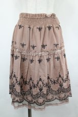 画像1: axes femme / スカラップ刺繍スカート  ピンクＸブラウン I-26-05-16-127-AX-SK-SA-ZI (1)