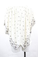 画像2: axes femme / 刺繍プリントスカラップ半袖トップス  アイボリーＸブラウン I-26-05-16-029-AX-TO-SA-ZI (2)