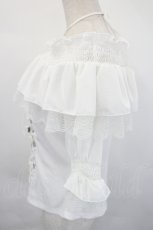 画像2: Ozz oneste / 薔薇刺繍オフショル半袖トップス  白 I-26-05-20-038-OO-TO-SA-ZI (2)