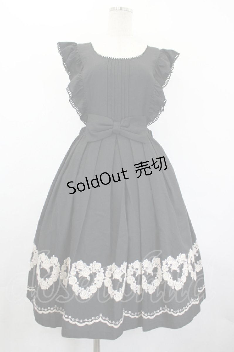 画像1: Leur Getter / フラワーハート刺繍エプロンワンピース  黒Ｘアイボリー I-26-05-20-071-LU-OP-SA-ZI (1)