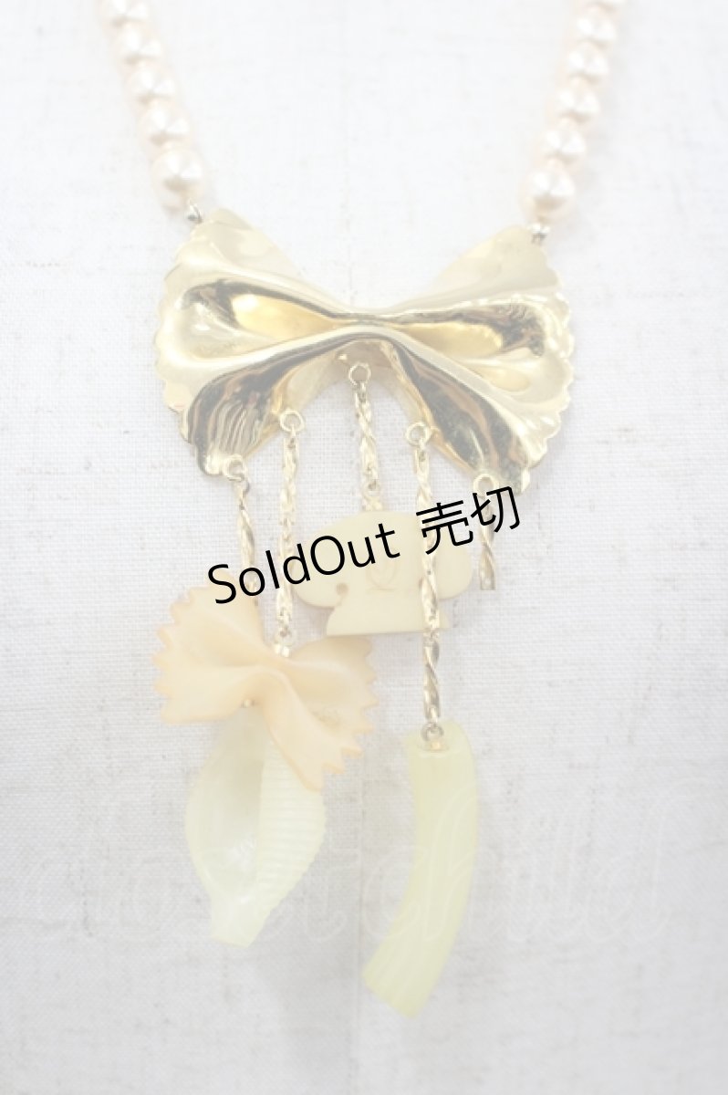 画像1: Q-pot. / Napolitain Farfalle Necklace  ゴールド I-26-05-20-114-QP-AC-SA-ZI (1)
