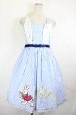 画像1: Shirley Temple / 時計ウサギ刺繍ジャンパースカート 160CM ブルーＸ白 I-26-05-24-119-ET-OP-SA-ZI (1)