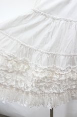 画像2: MOMOKO HOUSE / 裾フリルレーススカート  白 I-26-05-27-081-LO-SK-SA-ZI (2)