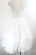 画像3: metamorphose / 【プラスサイズ】オーガンジーミディアムフリルパニエ  白 I-26-05-27-100-ME-SK-SA-ZI (3)