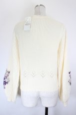 画像2: axes femme / ブーケ刺繍×チュール袖カーディガン M 白 I-26-05-27-012-AX-TO-SA-ZI (2)