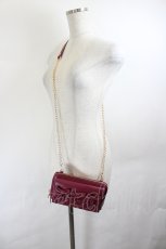 画像2: axes femme / リボンキルトヨコ型ショルダー  ワイン I-26-05-27-128-AX-BG-SA-ZI (2)