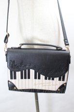 画像1: axes femme / kidsピアノモチーフBAG  黒Ｘアイボリー I-26-05-27-130-AX-BG-SA-ZI (1)