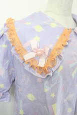 画像4: Nile Perch / 宇宙プリント半袖ブラウス  パープル I-26-05-31-002-LO-BL-SA-ZI (4)
