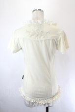 画像2: Ozz oneste / 裾薔薇刺繍半袖カットソー  アイボリー I-26-06-02-044-OO-TO-SA-ZI (2)