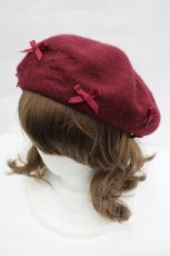 画像1: m petit by misako / サンリオキャラクターズコラボ ハローキティ バスクリボンベレー  赤 I-26-06-02-123-LO-AC-SA-ZI (1)