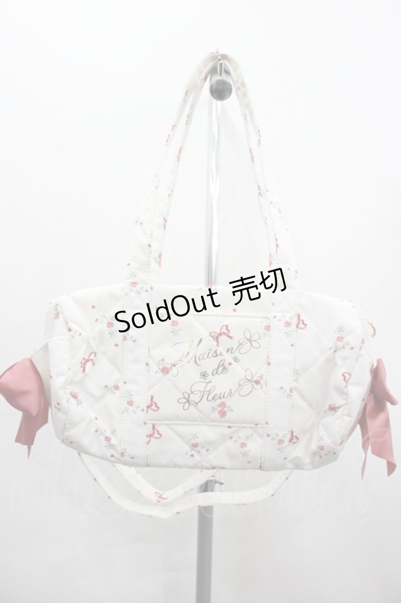 画像1: Maison de FLEUR / フラワーリボンプリント2WAYボストンバッグ  白Ｘピンク I-26-06-05-090-LO-BG-SA-ZI (1)