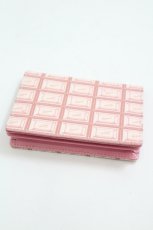 画像1: Q-pot. / ストロベリーチョコレートバービジネスカードケース  ピンク I-26-06-05-118-QP-ZA-TE-ZI (1)