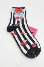 画像2: Angelic Pretty / Cherry Stampクルー丈ソックス  黒 I-26-06-05-125-AP-ZA-SA-ZI (2)