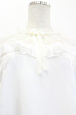 画像4: Angelic Pretty / Lacy Frillブラウス  白 I-26-06-06-003-AP-BL-SA-ZI (4)