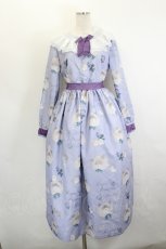 画像1: Royal Princess Alice / 毛繕い下手猫ちゃん・ねこ助コラボ・ワンピース  ラベンダー I-26-06-06-037-LO-OP-SA-ZI (1)