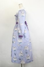 画像2: Royal Princess Alice / 毛繕い下手猫ちゃん・ねこ助コラボ・ワンピース  ラベンダー I-26-06-06-037-LO-OP-SA-ZI (2)