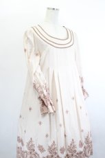 画像4: INGEBORG / 刺繍入りワンピース  ピンク I-26-06-06-063-LO-OP-TE-ZI (4)